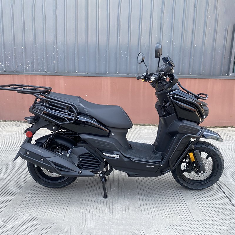 Selling EPA DOT Certified 150CC 200CC Gasoline Scooters Comfortable Air Cooled Tank MP3 Speaker EFI System Disc Brake