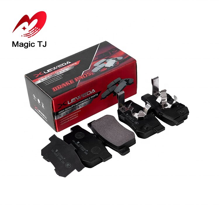 Wholesale New Semi Metallic Ceramic Auto Disc Brake Pads for Honda Fit Front Ceramic Brake Pads for Honda