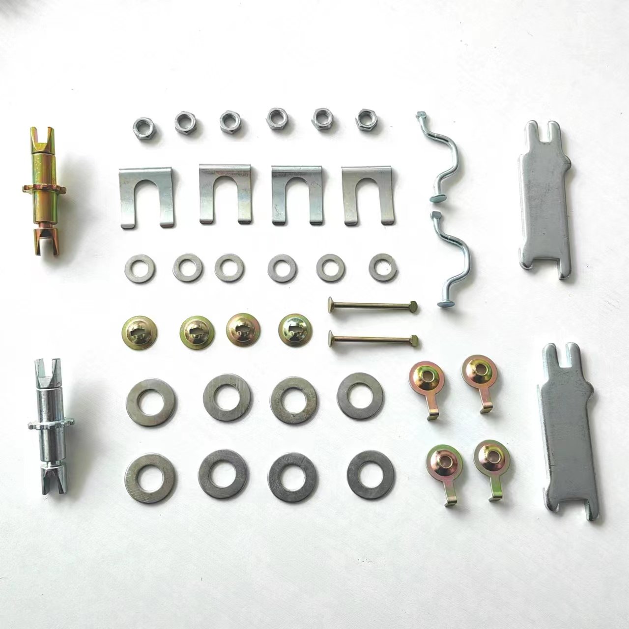 China Manufacturer Direct Wholesale Car Rear Automotive Brake Repair Kit for Prado