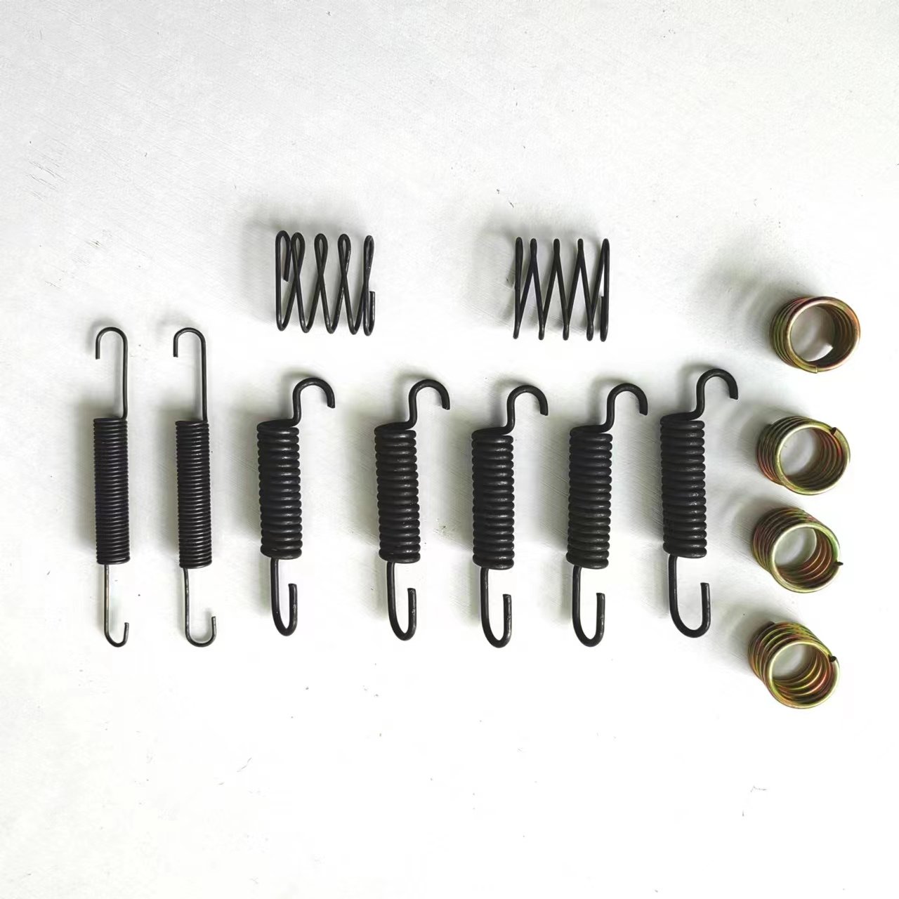 China Manufacturer Direct Wholesale Car Rear Automotive Brake Repair Kit for Prado