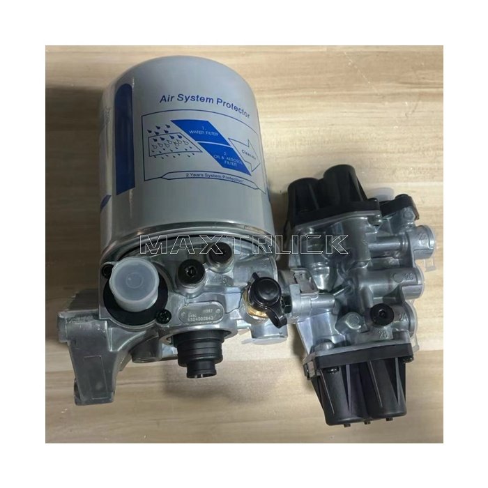 MAXTRUCK High Demand Truck Parts 9325000060 0014317815 0014318115 A0014317815 A0014318115 Air Dryer for Mercedes-Benz Actros 3