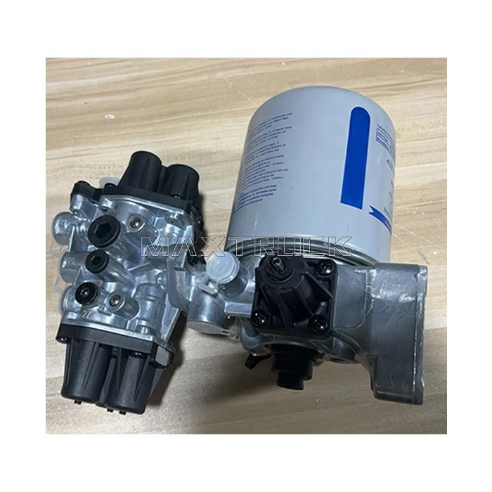 MAXTRUCK High Demand Truck Parts 9325000060 0014317815 0014318115 A0014317815 A0014318115 Air Dryer for Mercedes-Benz Actros 3