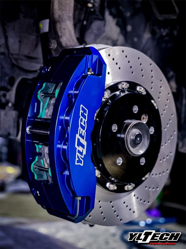 Yltech Forged Large 8 Piston Calipers Kit Carbon Ceramic 330Mm/356Mm/380Mm Brake Discs Two-Piece Disc Brake System