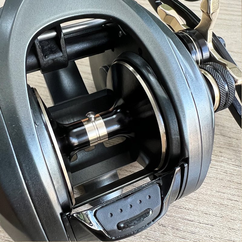 SOUTHPAW Fishing Reel Lightweight Spool 6.3:1 Gear Ratio Baitcasting 12.5kg Max Drag Saltwater Left/Right Fishing Reel