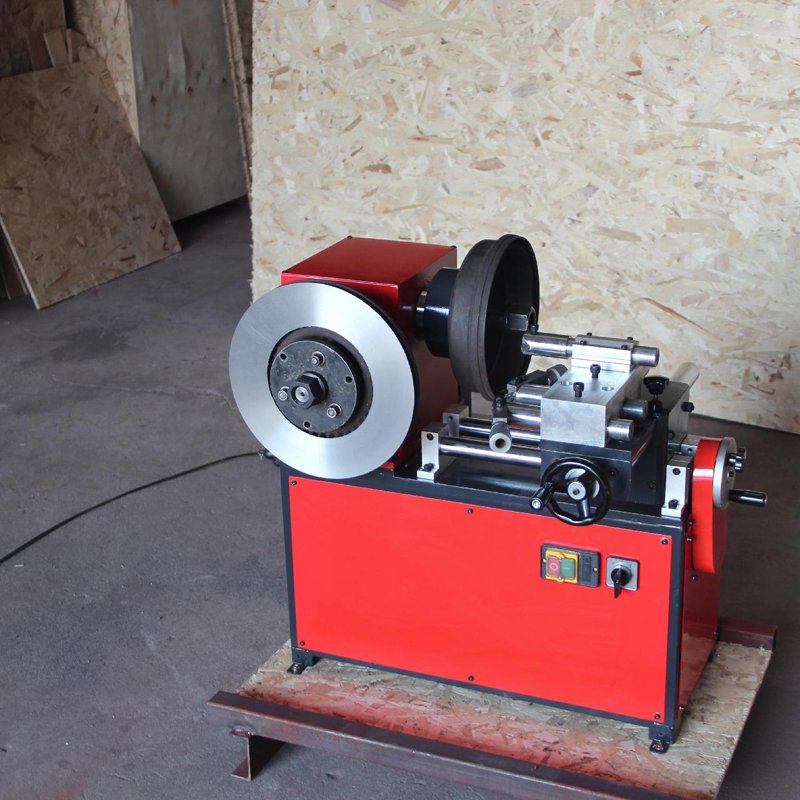 High Quality Car Brake Disc Drum Brake Polishing Lathe Machine C9335A