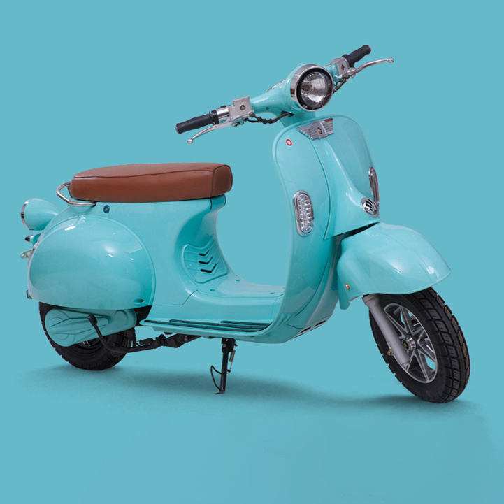 Retro Roman Holiday 1500W 2000W Lithium Battery Electric Scooter for Adults Electric Motorcycle