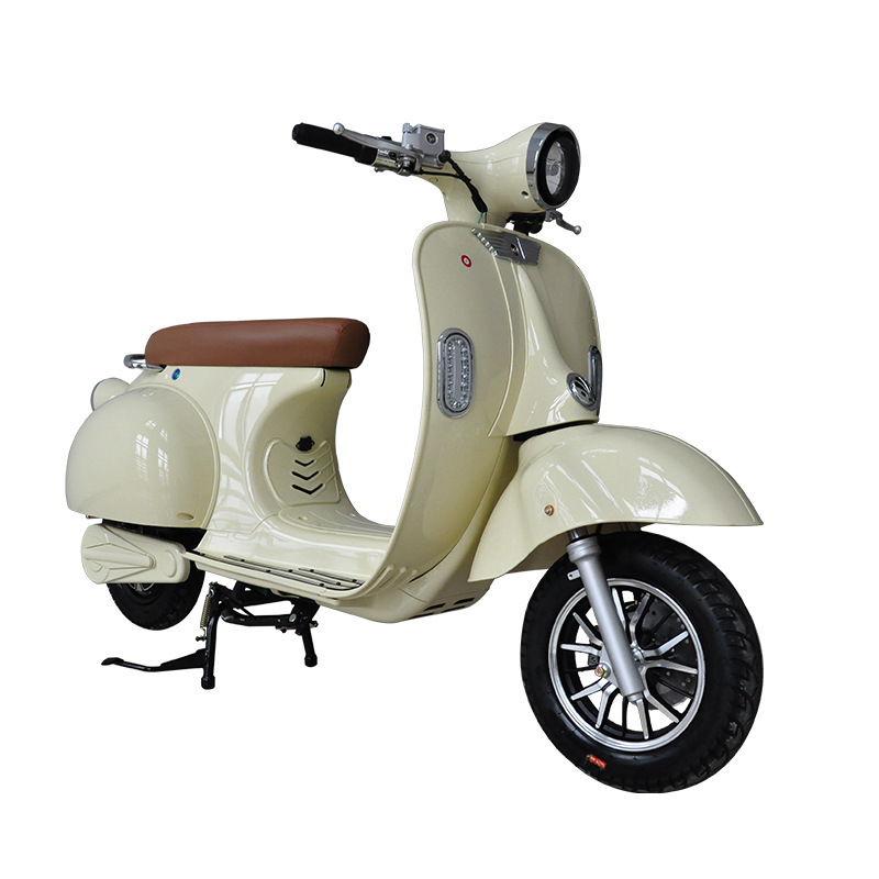 Retro Roman Holiday 1500W 2000W Lithium Battery Electric Scooter for Adults Electric Motorcycle