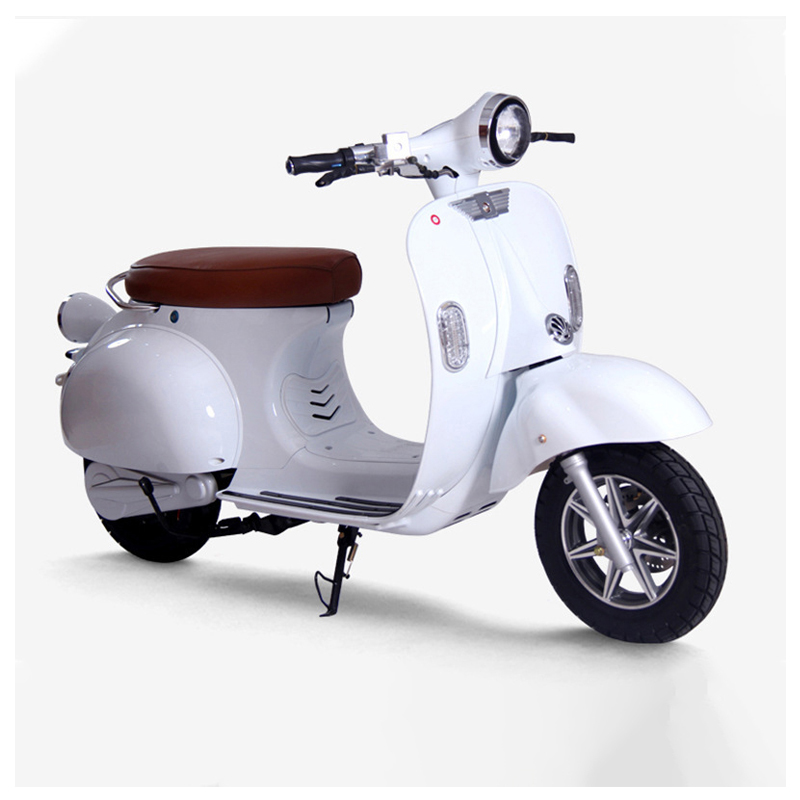 Retro Roman Holiday 1500W 2000W Lithium Battery Electric Scooter for Adults Electric Motorcycle
