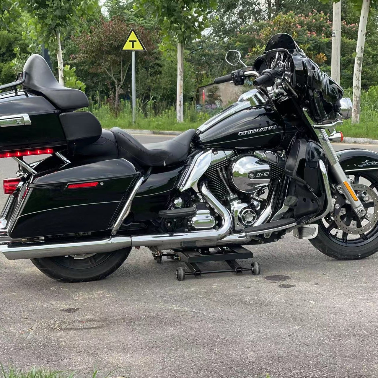 Cruiser Motorcycles Alpha 1580cc Gasoline Motorcycle Successor in 2018