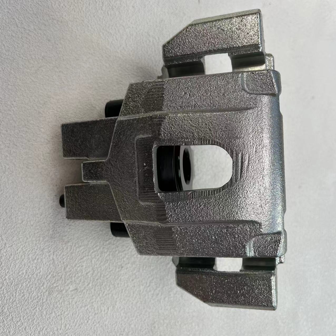 Rear Left Brake Caliper for 1999-2004 Jeep Grand Cherokee 2000 2001 Raybestos 05011975AB