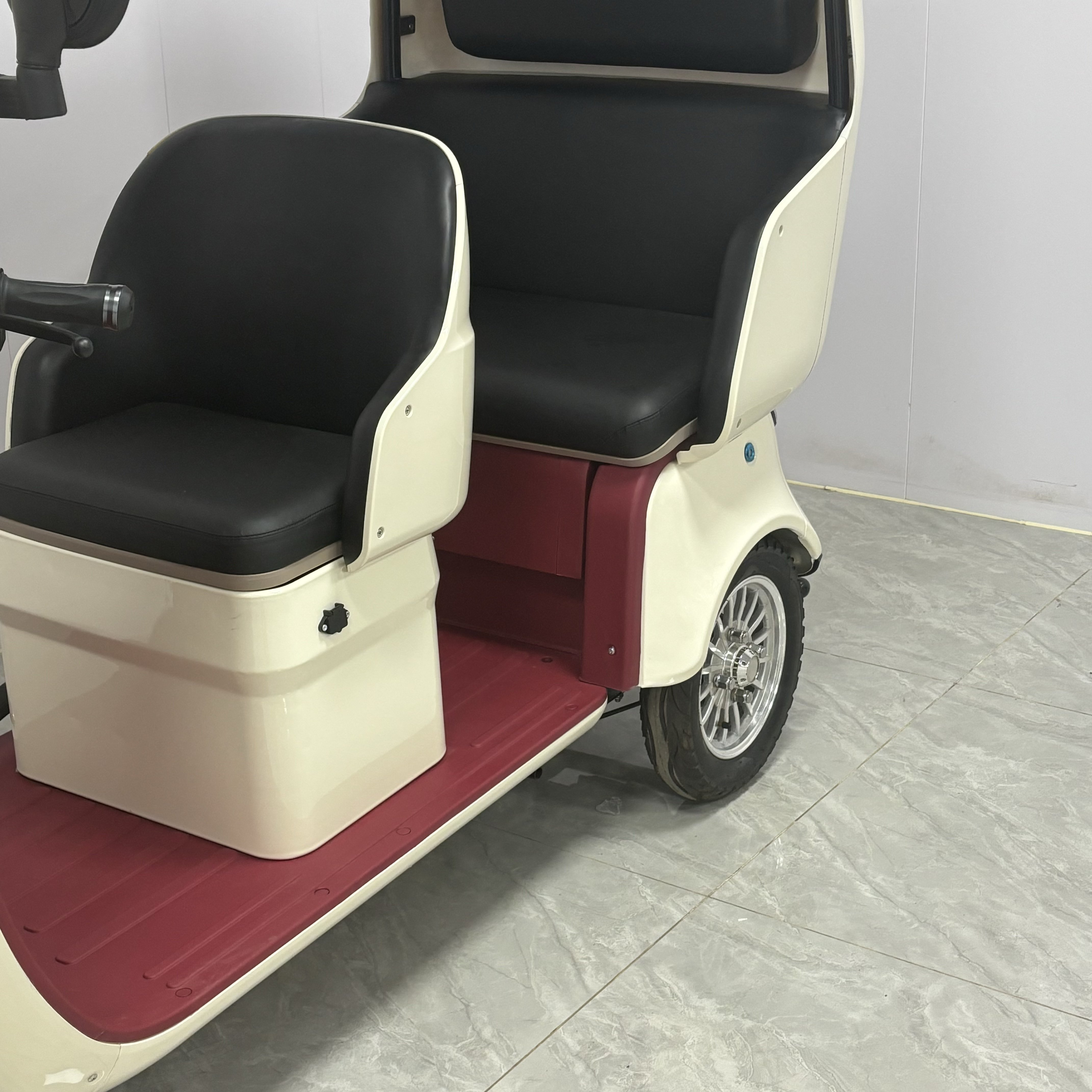 Factory New Premium Edition Tricycle Adult Electric Tricycle With Covered Electric Tricycle