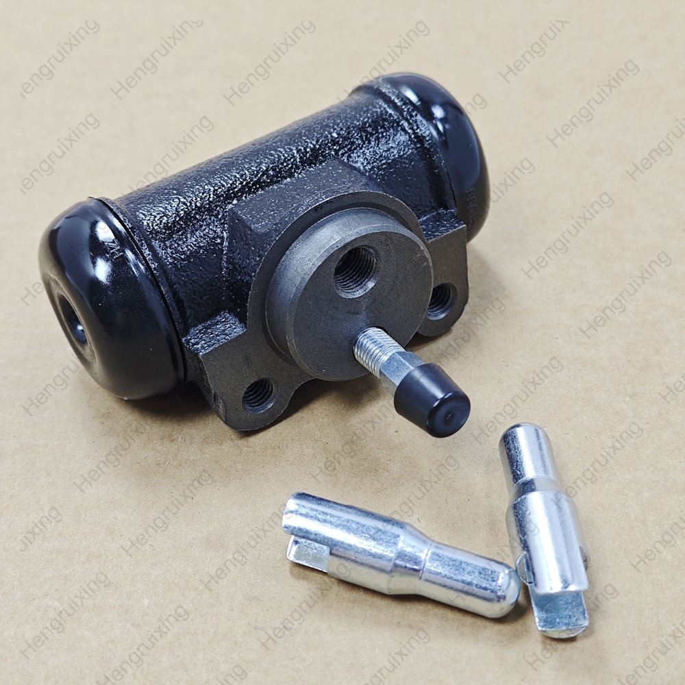 Factory Priced Brake Cylinder Master 827552 Essential Machinery Engine Parts