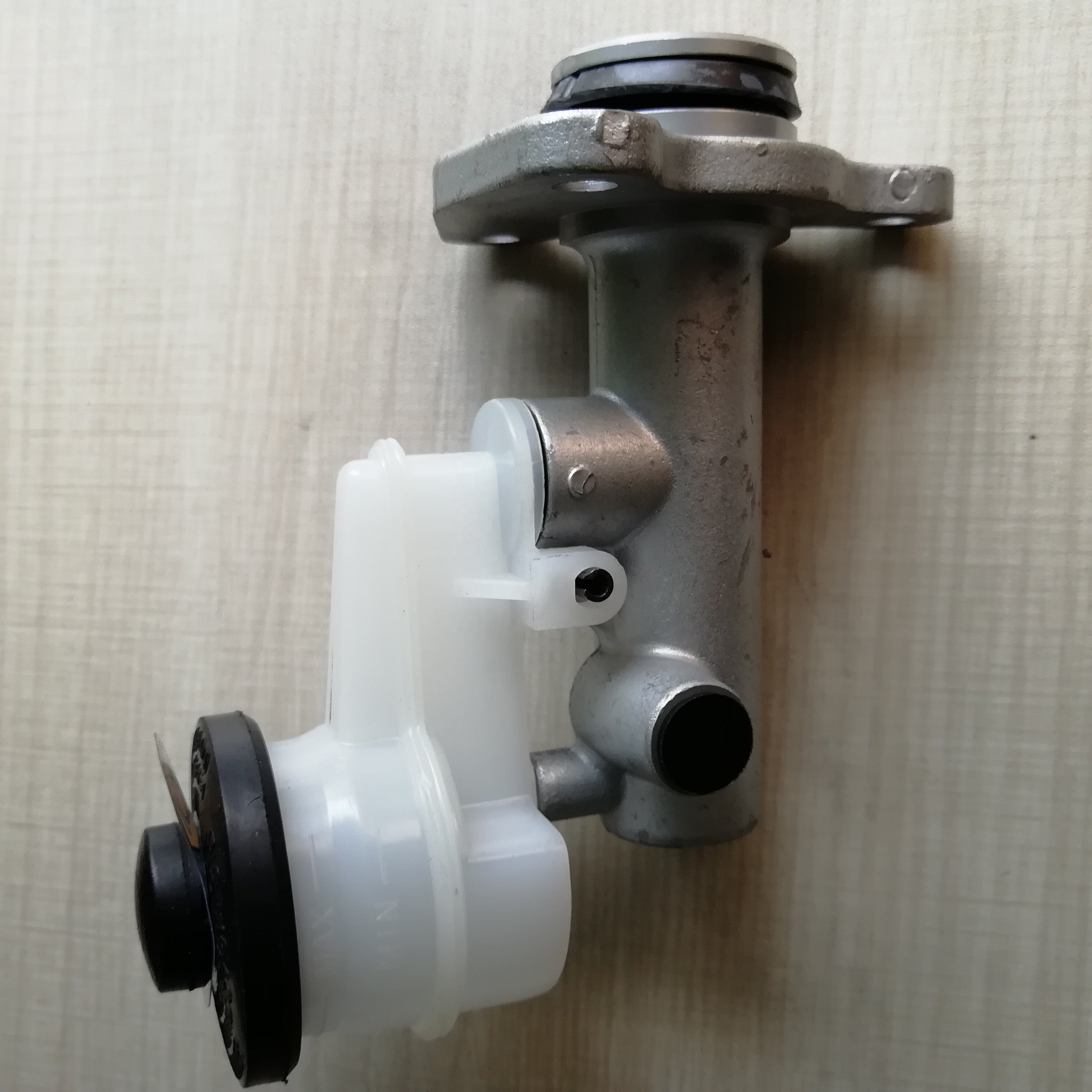 Brake Cylinders for Land Cruiser 31401-60060