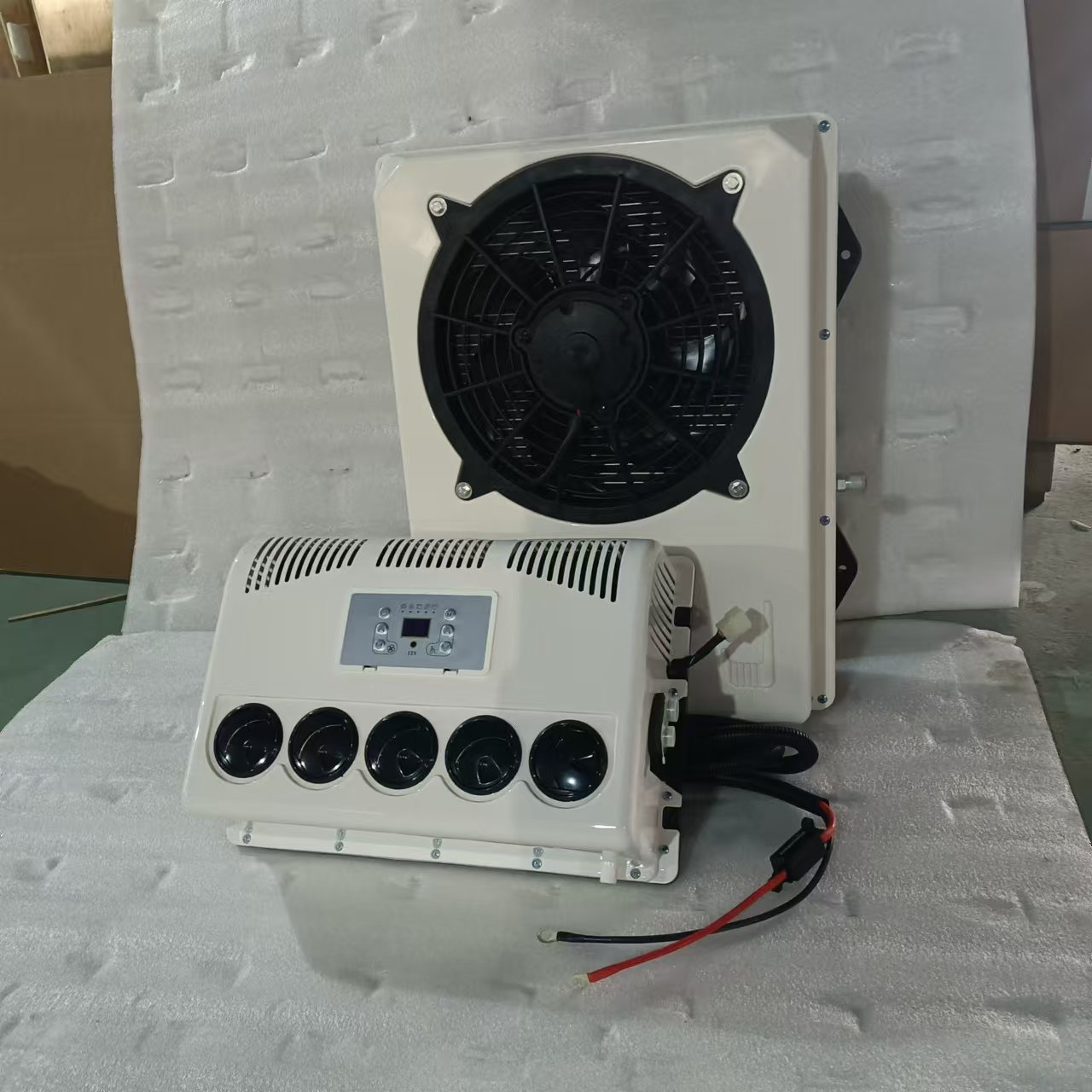 China Portable Car air Conditioner Cooling Fan Mini 12v Truck Overhead air Conditioner 24v Camping air Conditioner