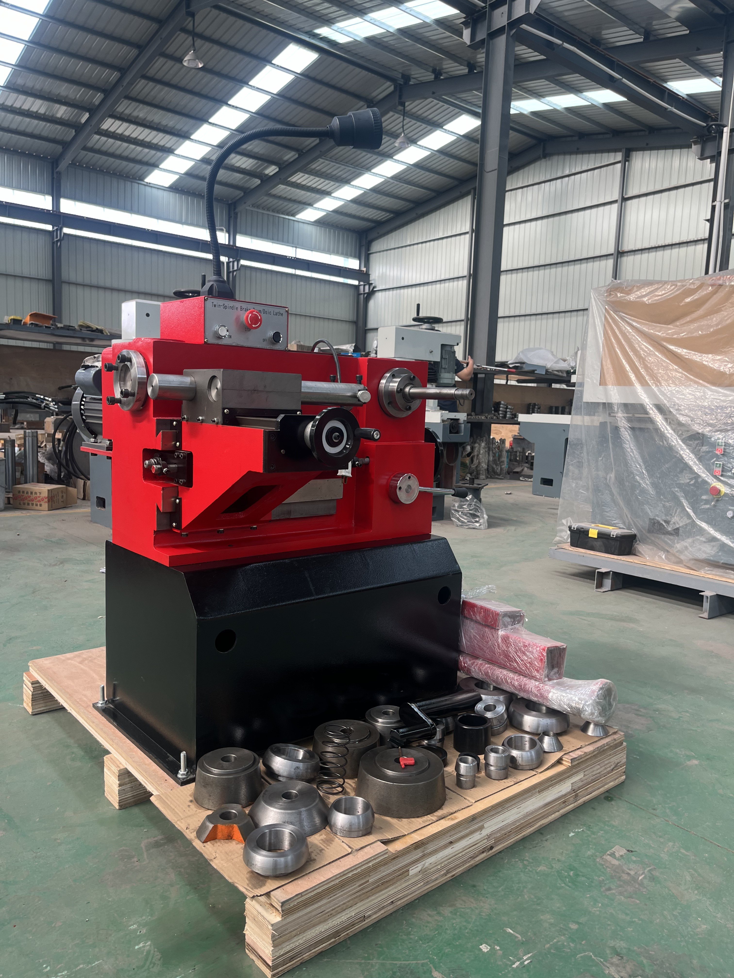 Brake Drun Disk Lathe Machine T8465 for Truck Bus Suv Car Repair Disc Drum Brake Lathe