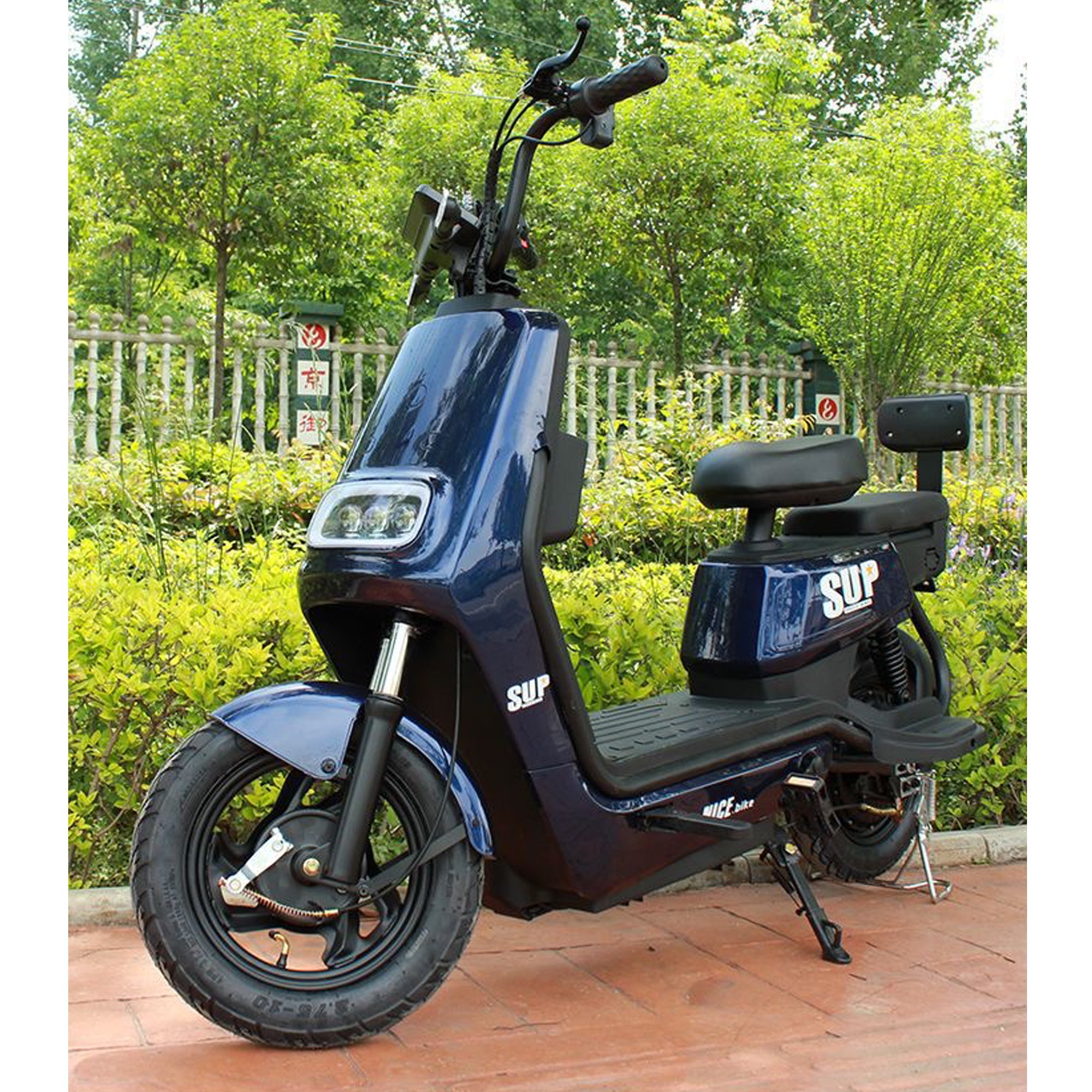 Factory Wholesale 2 Wheels City E-Scooter 1000W 60V 72V Digital Display Hydraulic Front Fork Front Hydraulic Big Disc Brake