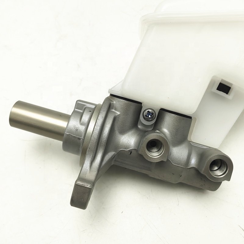 Wholesale High-quality Brake Master Cylinder Suitable for Hyundai Santafe Kia SORENTO 585102W800 585102P300 585102P800