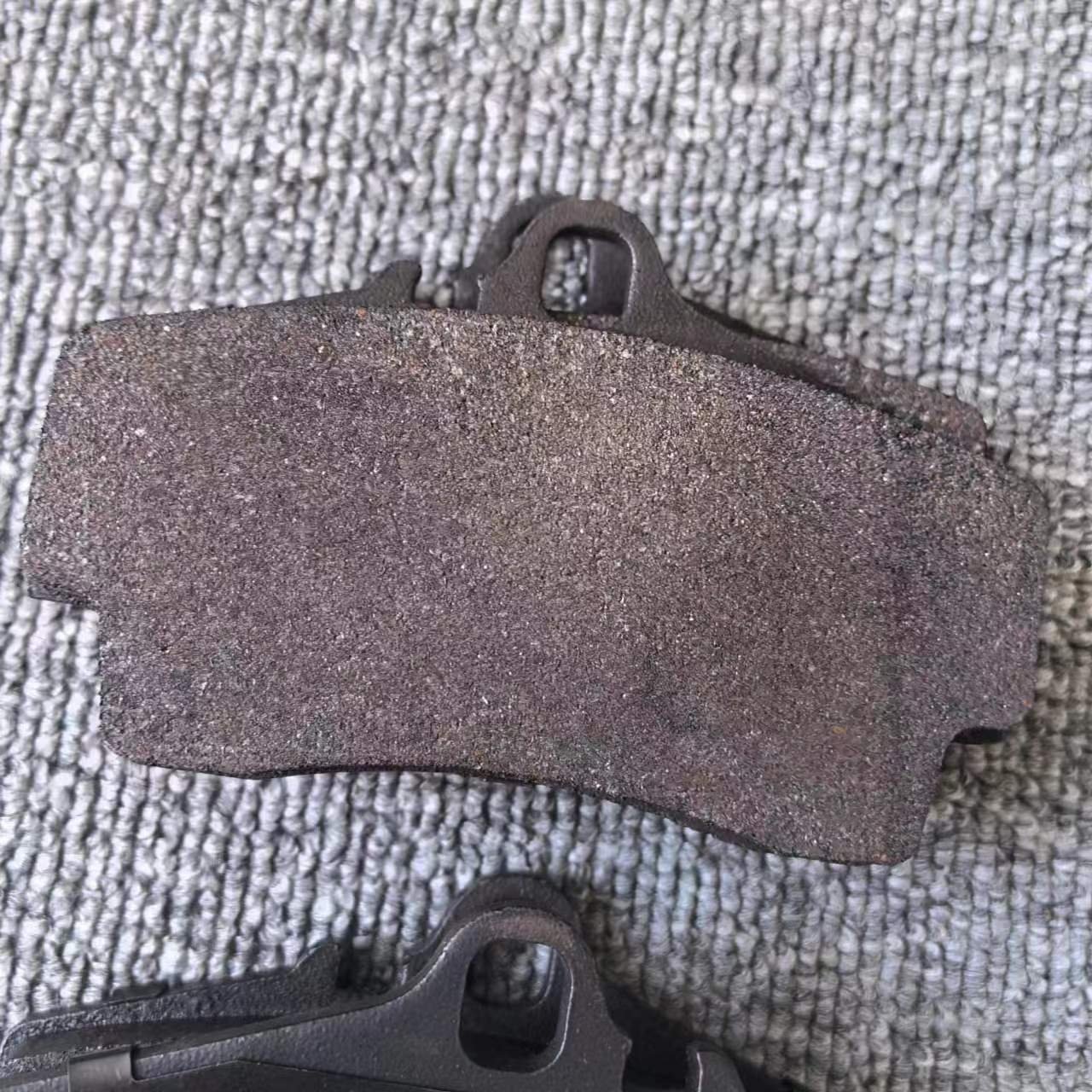 Auto Parts Rear Brake System for Porsche 997 Carrera and Boxster New 99635293903 and 98635293911 Brake Pads with Friction