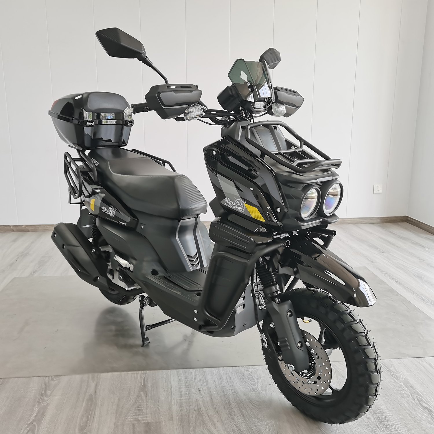 125cc & 150cc Gas Scooters with 4 Stroke Engine CDI Ignition Disc & Drum Brake for Iraq & Africa Market