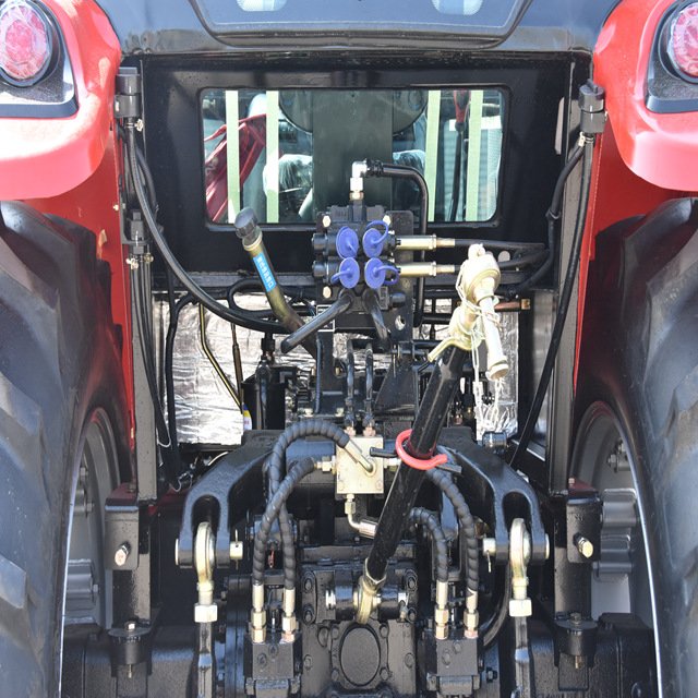 YTO Engine 4WD YF 1504 Cheap Farm Tractor with Cabin