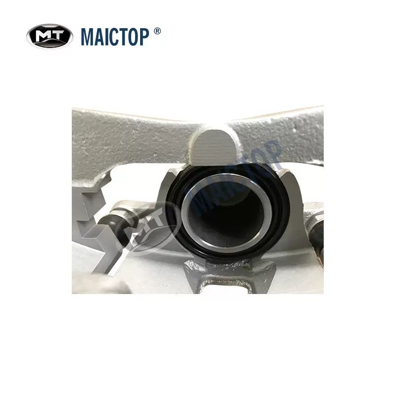 OEM 47730-60101 & OEM 47750-60101 Brake Calipers Brake Master Pump Brake Master Cylinder for Land Cruiser UZJ100