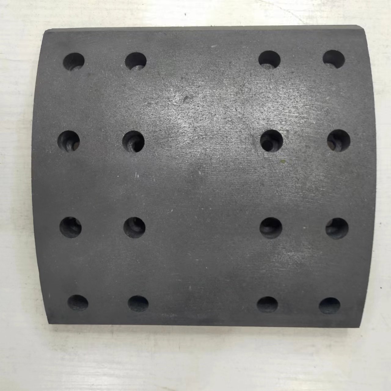 Wholesale Manufacturing No Noise Non-asbestos Heavy Truck Brake System 19063 Brake Pads Are Used for DAF Models
