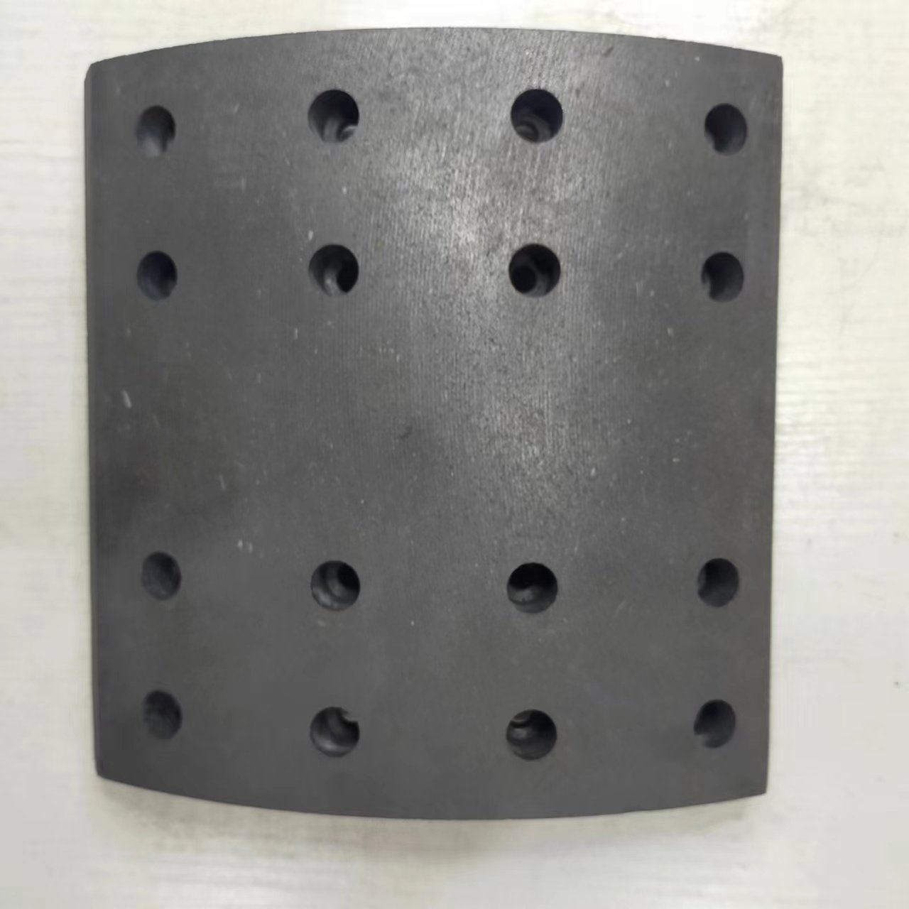 Wholesale Manufacturing No Noise Non-asbestos Heavy Truck Brake System 19063 Brake Pads Are Used for DAF Models