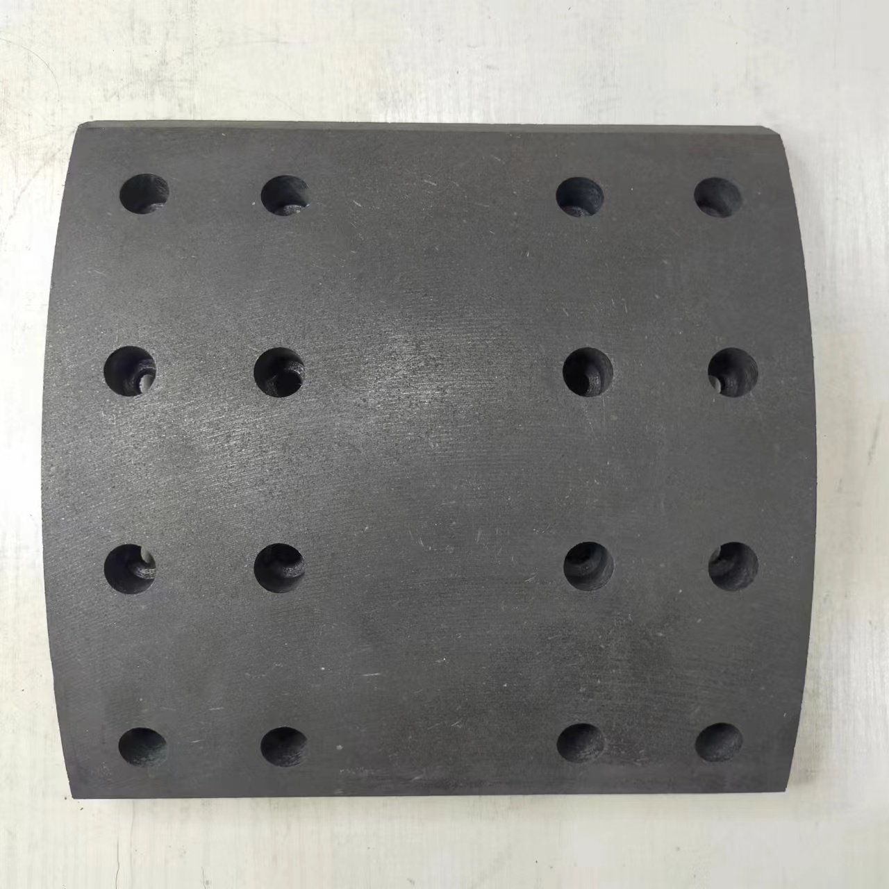 Wholesale Manufacturing No Noise Non-asbestos Heavy Truck Brake System 19063 Brake Pads Are Used for DAF Models