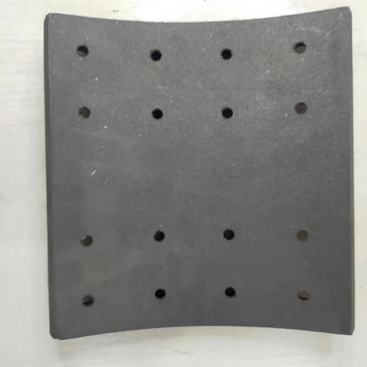 Wholesale Manufacturing No Noise Non-asbestos Heavy Truck Brake System 19063 Brake Pads Are Used for DAF Models