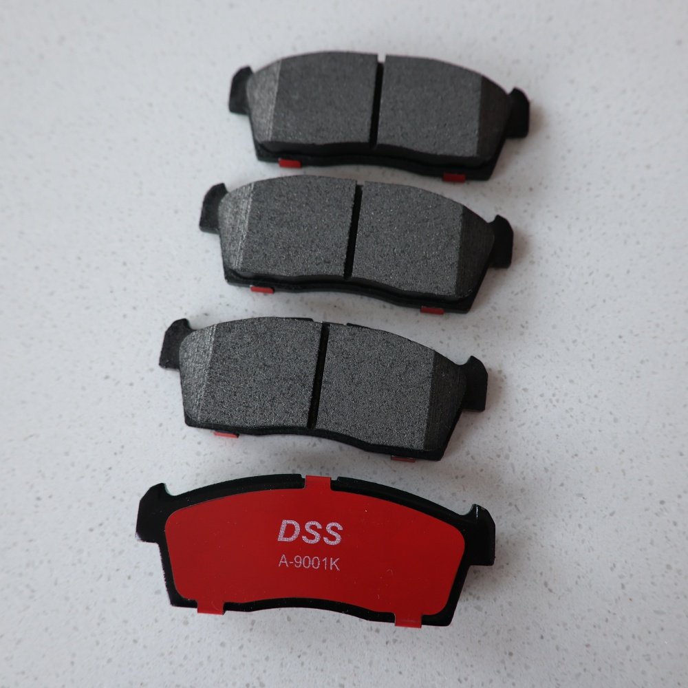 Factory Hot Selling Original Break Pads Supplier Auto Spare Parts Disc Front Brake Pad for Suzuki Mazda Nissan