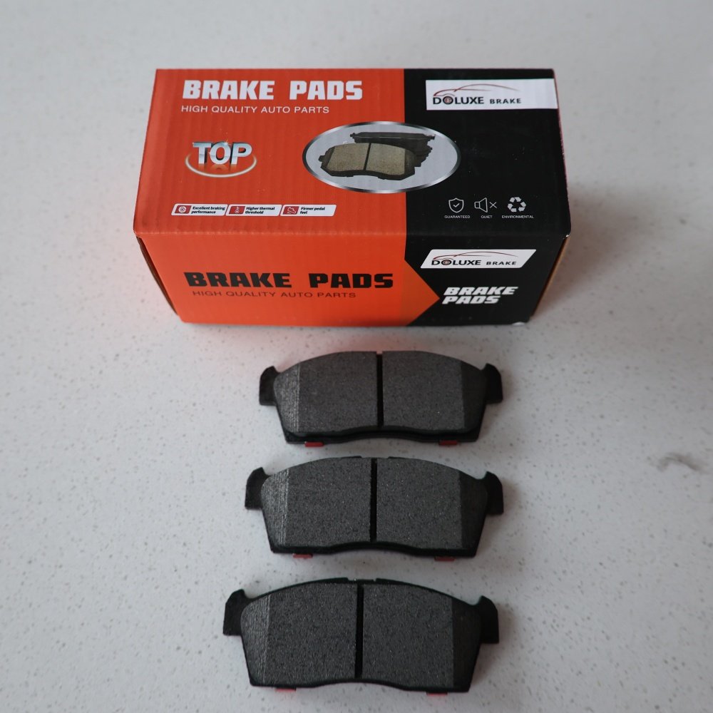 Factory Hot Selling Original Break Pads Supplier Auto Spare Parts Disc Front Brake Pad for Suzuki Mazda Nissan