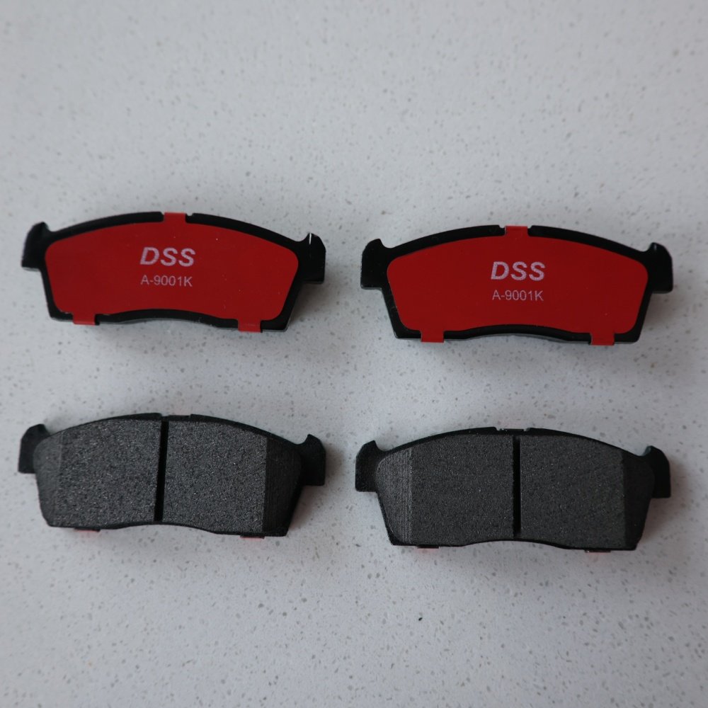 Factory Hot Selling Original Break Pads Supplier Auto Spare Parts Disc Front Brake Pad for Suzuki Mazda Nissan
