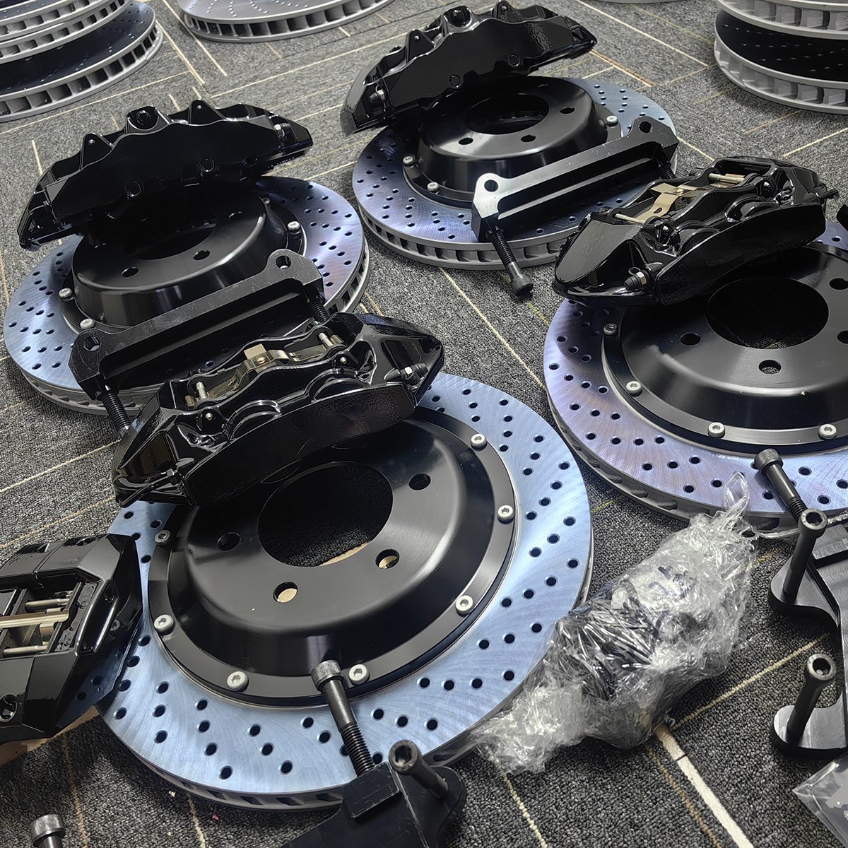 Lightweight Brake Components GT8 8 Piston Brake Caliper & 4 Caliper Electronic Parking for 18-inch Wheel Brake Upgrade