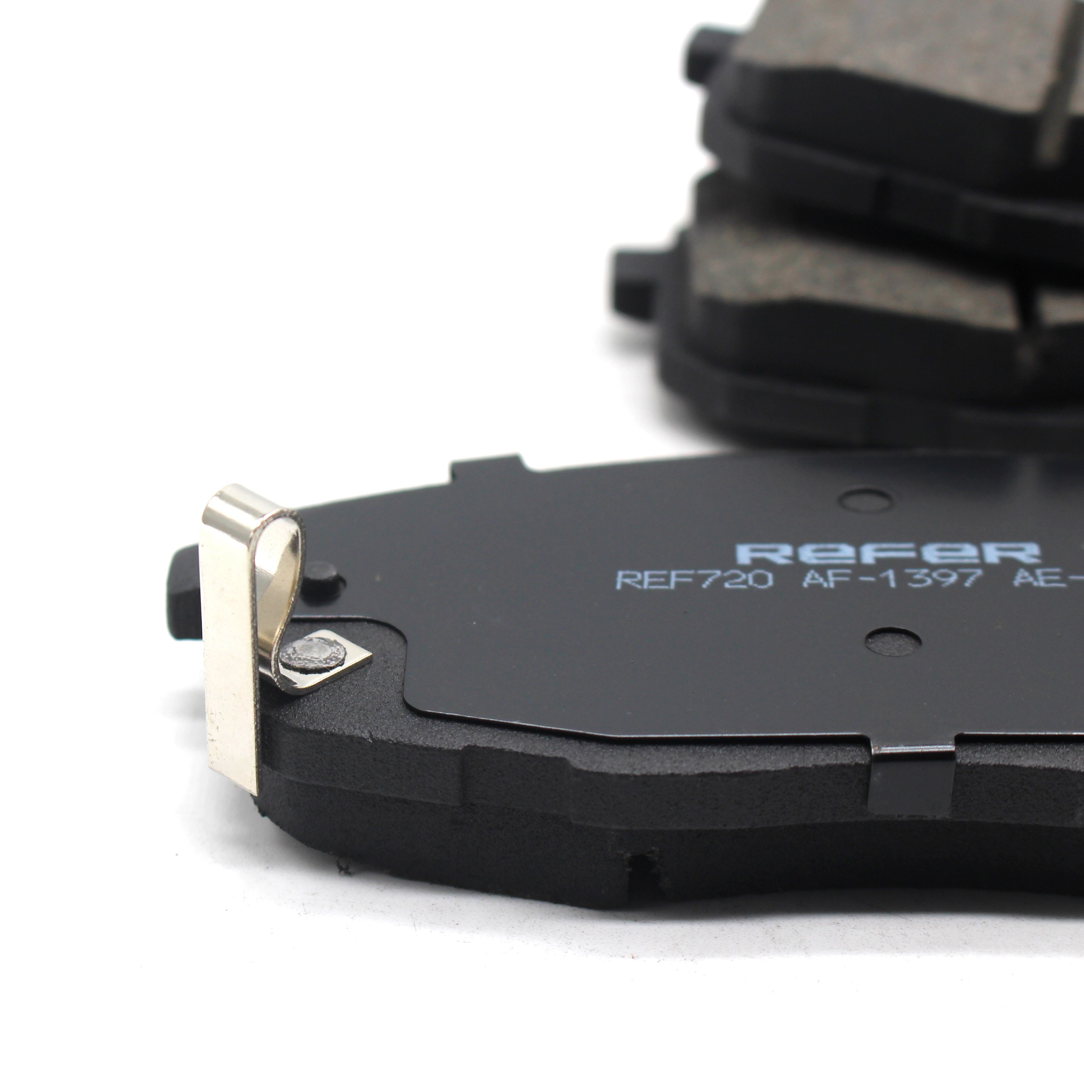 Ceramic DISC BRAKE PADS Front D1397 Brake Pads for HYUNDAI ENCINO KIA K3 58101-1XA00 C2010700500 FDB1869 GDB3342 0K2FA-33-28Z
