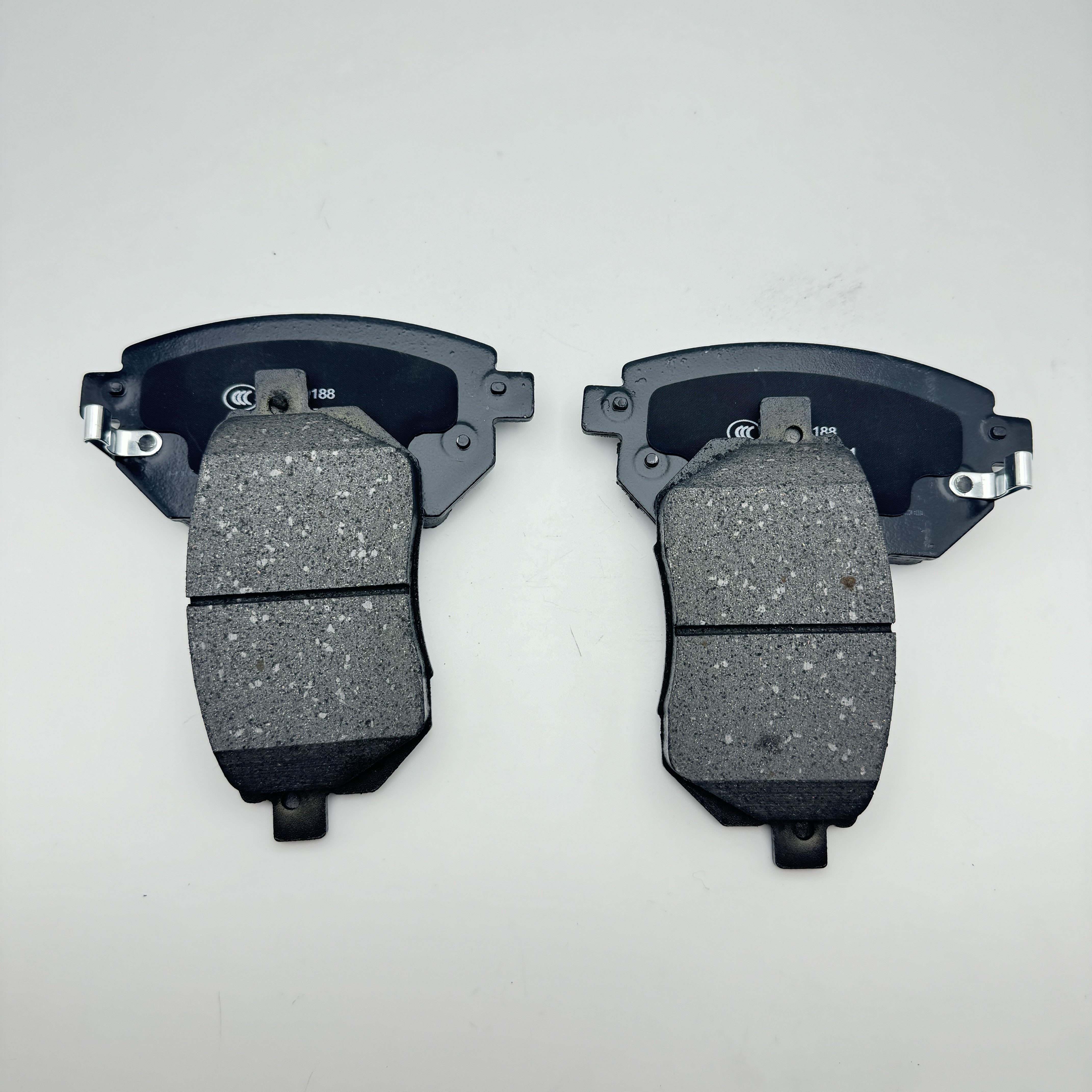Brake Pad Factory Wholesale VKZ and Custom Brake Pads Semi-metallic Ceramic Brake Pads D969 D1264M SP2107 GDB3416 AN-711WK