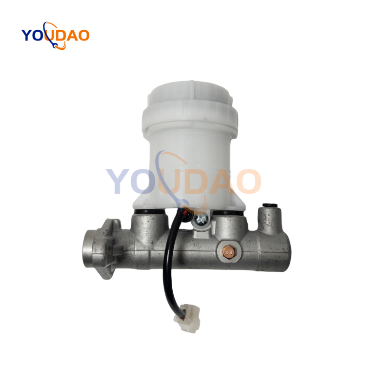 MB618717 MB699830 Competitive Price High Performance Auto Spare Parts Car Brake Master Cylinder for 6G72