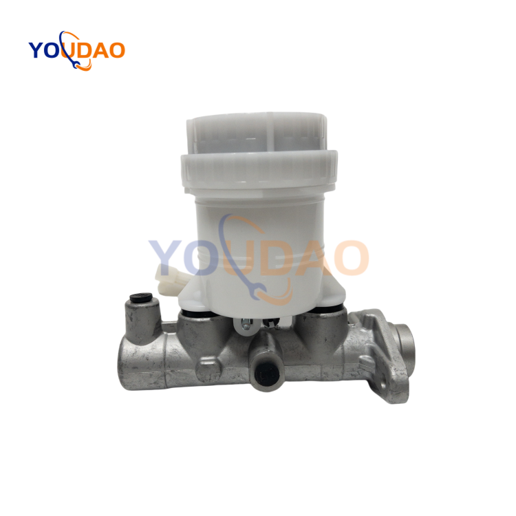 MB618717 MB699830 Competitive Price High Performance Auto Spare Parts Car Brake Master Cylinder for 6G72