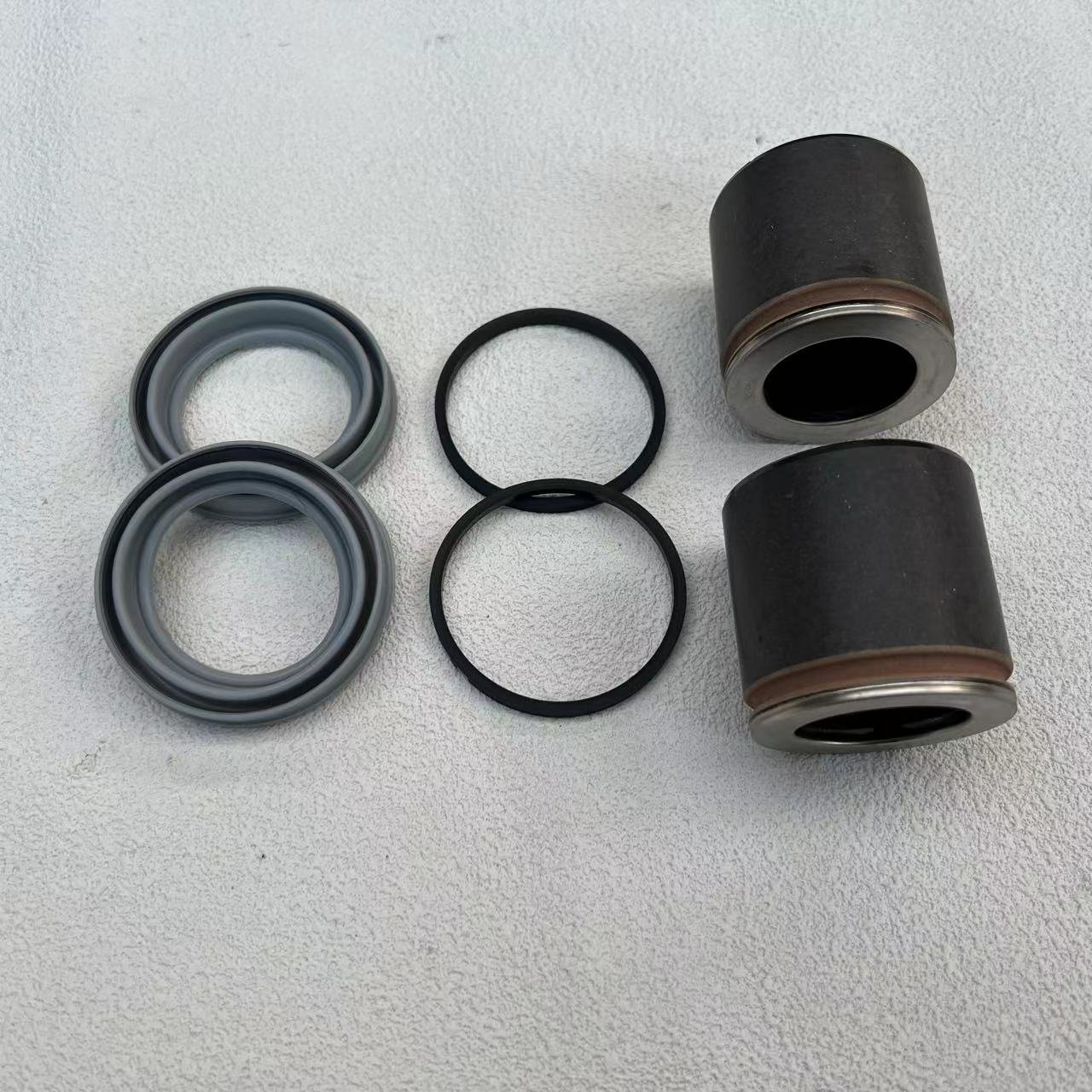 Authentic Mopar Disc Brake -RAM 1500 Brake Pump Piston Pistonkit 68157608aa 68157608AA