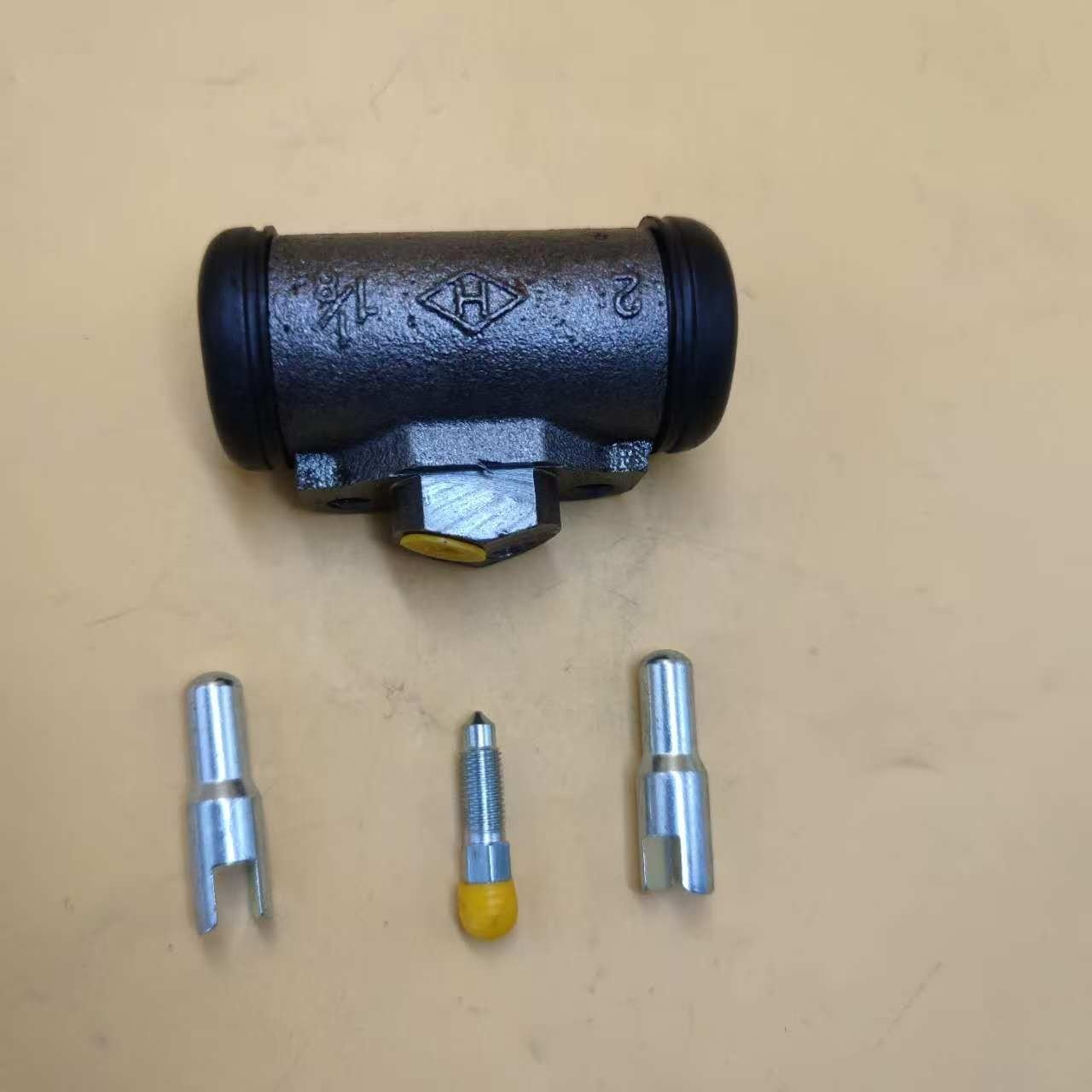 High-quality Forklift Parts New 22673-72031 72041 Brake Wheel Cylinder with Ball Bearing Metal Material