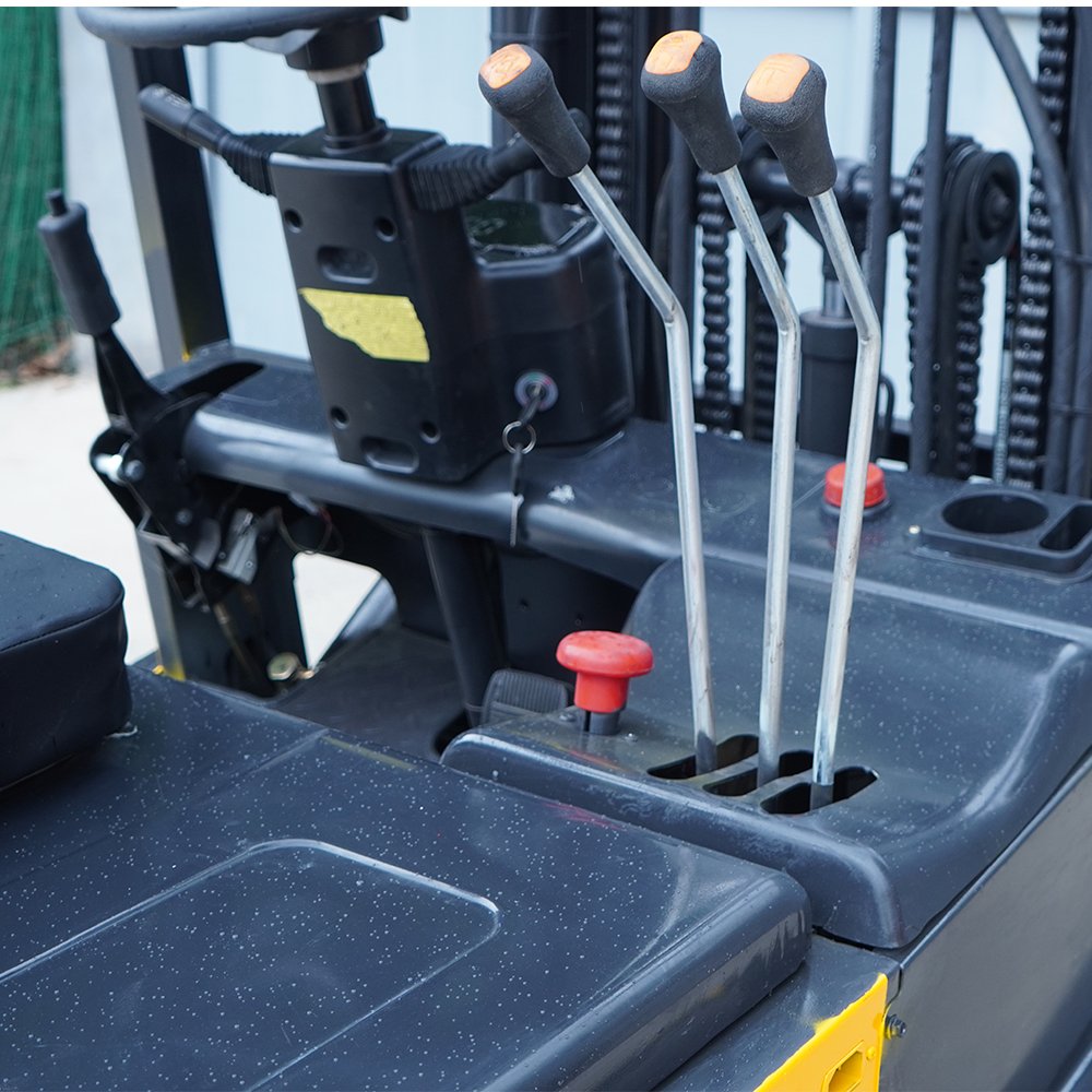 Hilt 2 2.5 3 3.5 Ton Hot Sale Farm Use Cheap Price High Capacity Battery Forklift Electric Forklift with Attachments