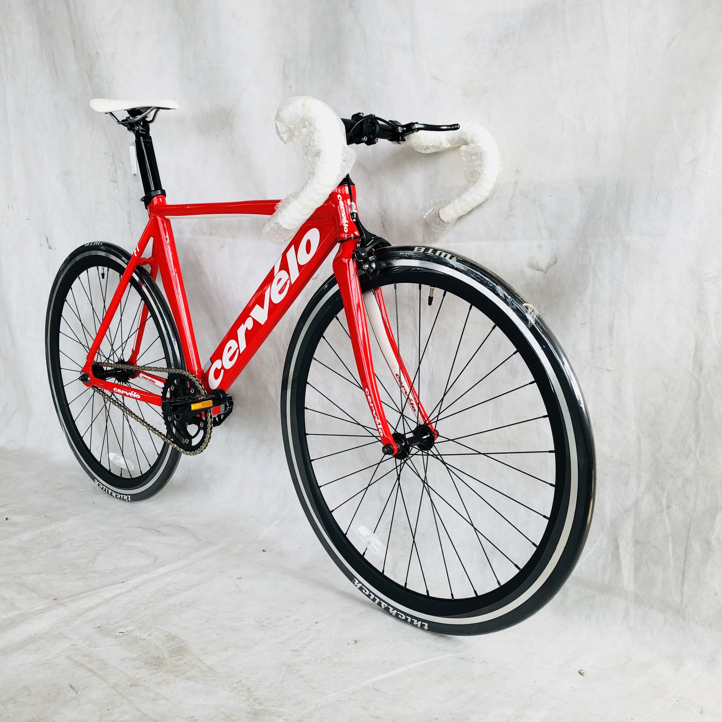 700C Single Speed Track Aluminum Frame Carbon Fiber Fork Light Weight Fixed Gear Bike