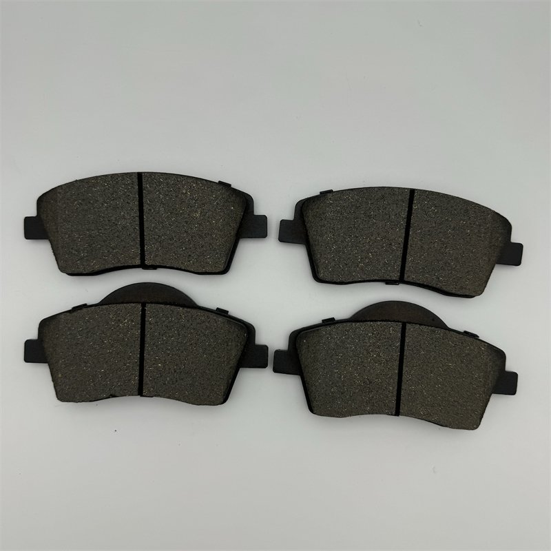 High Quality Ceramic Semi-metallic Front Brake Pads for Volvo Xc40 Disc Friction Brake Pad BP45009 D2270 31471409