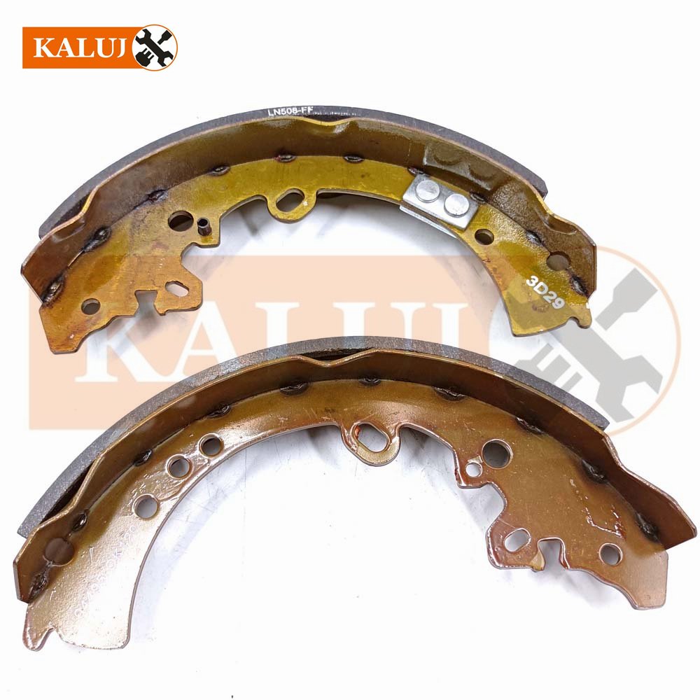04495-0K120 Car Chassis Brake Shoe Set Rear Axle for Toyota HILUX VII Pickup/HILUX VIII Platform/Chassis