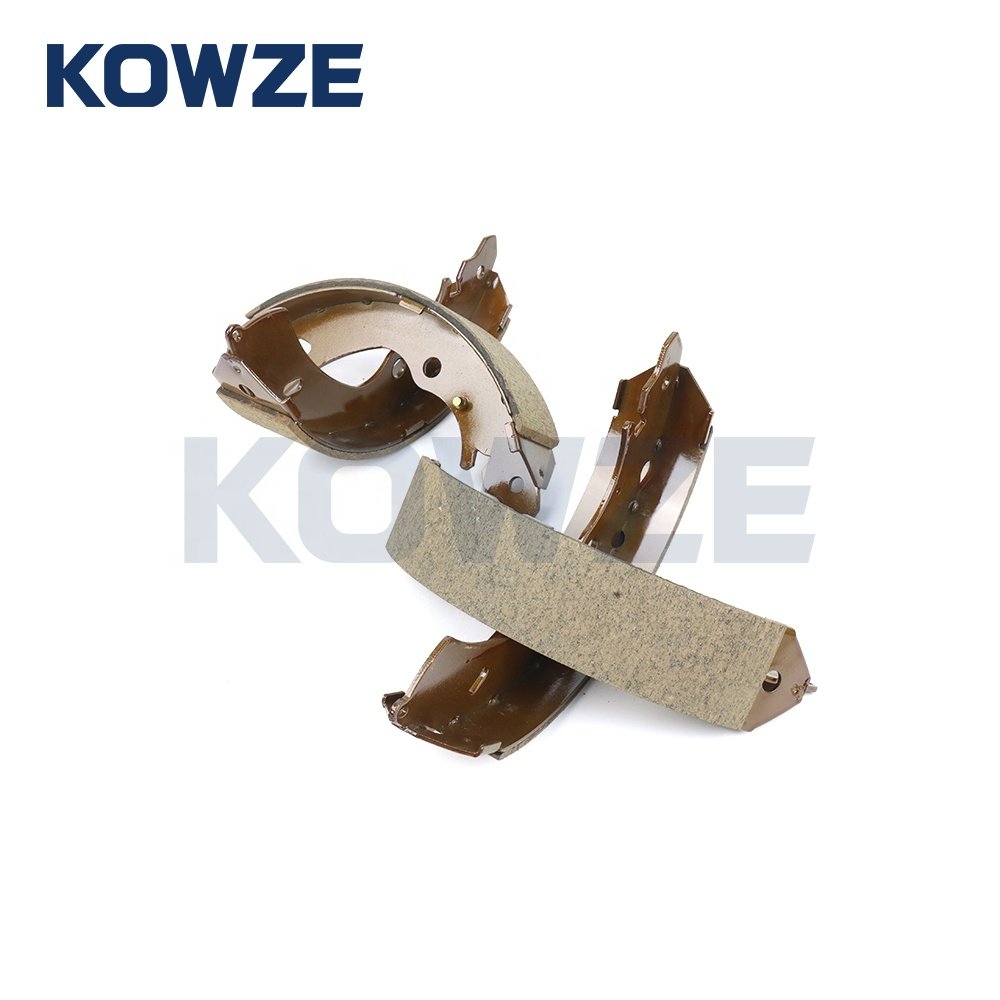 4600A447 Brake System Auto Brake Shoes for Mitsubishi L200 2015-2022