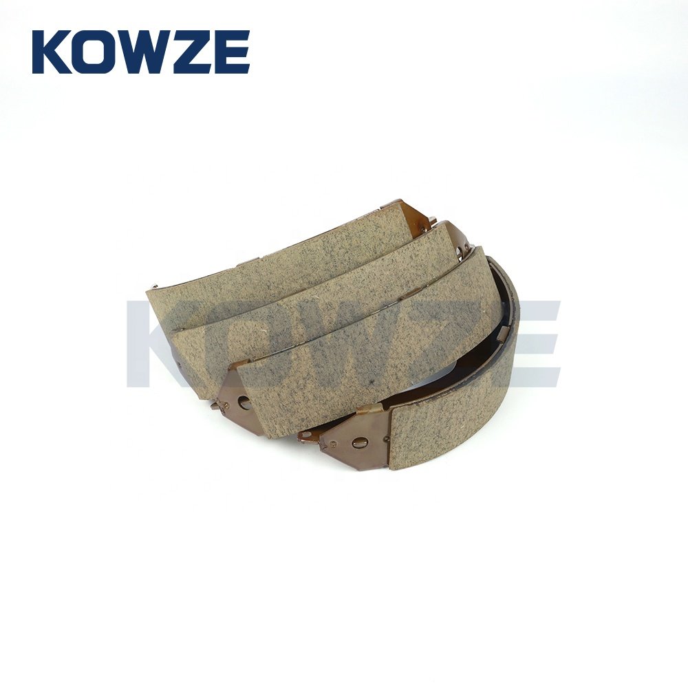 4600A447 Brake System Auto Brake Shoes for Mitsubishi L200 2015-2022