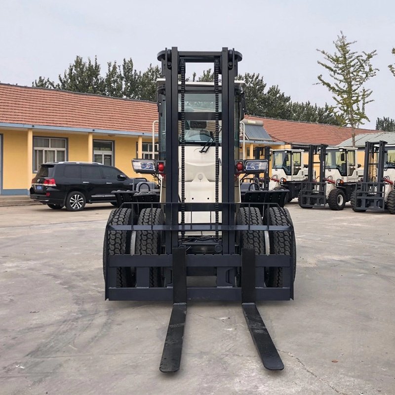 Free Shipping Euro 5 EPA 2.5 Ton Capacity Forklift All Terrain Forklift