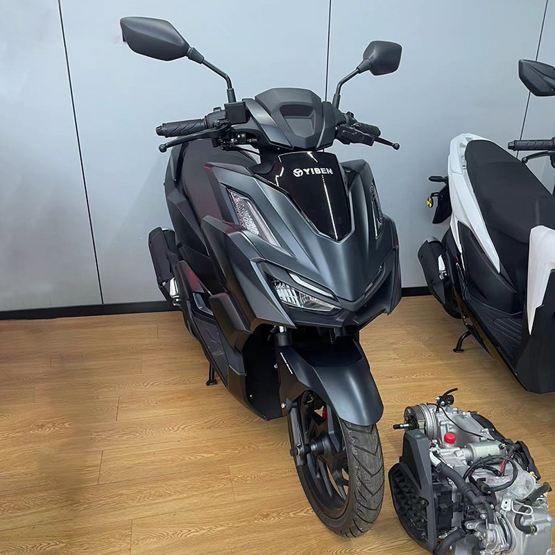 New Design 150cc GY6 Engine Motor Air Cooled Gasoline Scooters Front Disc Motorcycle High Speed Gasoline Motorcycle