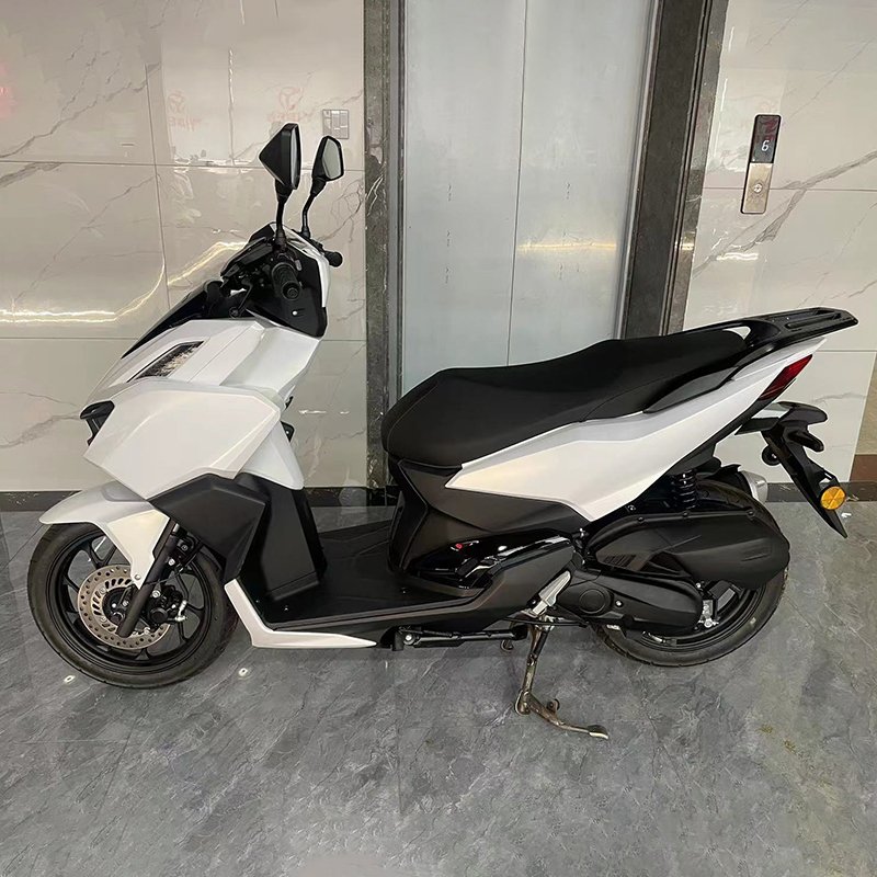 New Design 150cc GY6 Engine Motor Air Cooled Gasoline Scooters Front Disc Motorcycle High Speed Gasoline Motorcycle