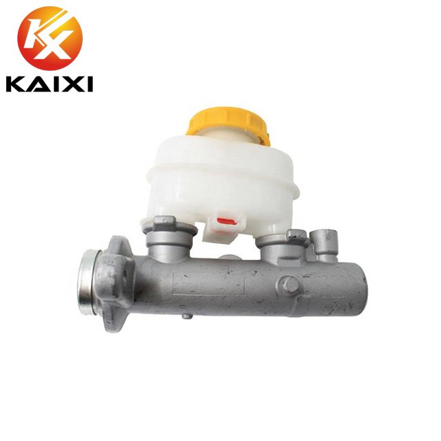 Brake Master Cylinder for Nissan PICK up (D22) OEM 46010-3S110 46010-2N320 46010-3S400 46010-3S100