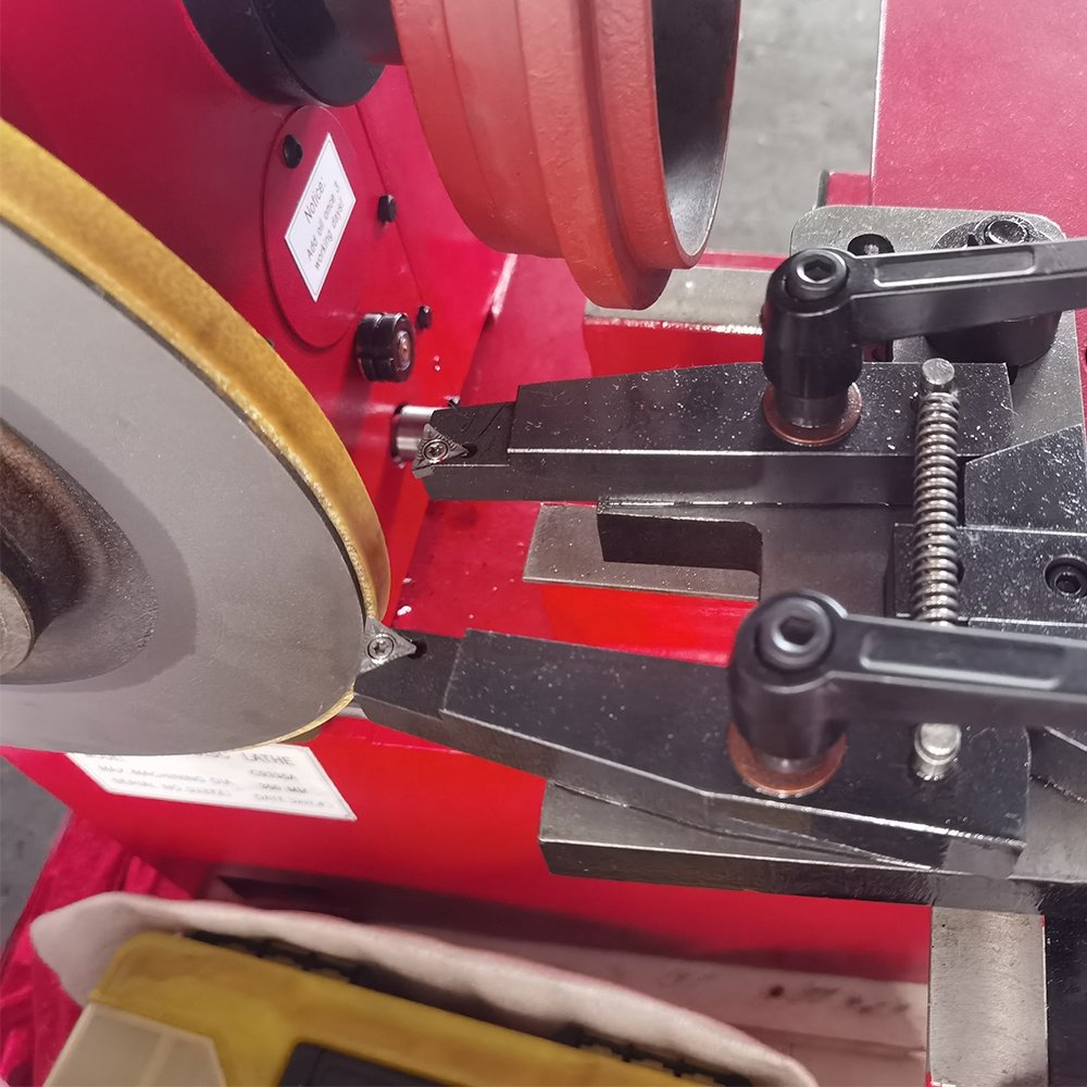 Car Brake Disc Grinding Machine Brake Disc Lathe for Cars C9335 C9335A